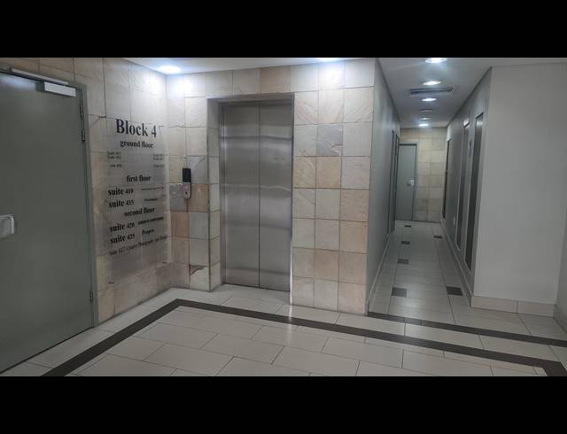 200M² OFFICE TO LET IN RIVERHORSE VALLEY